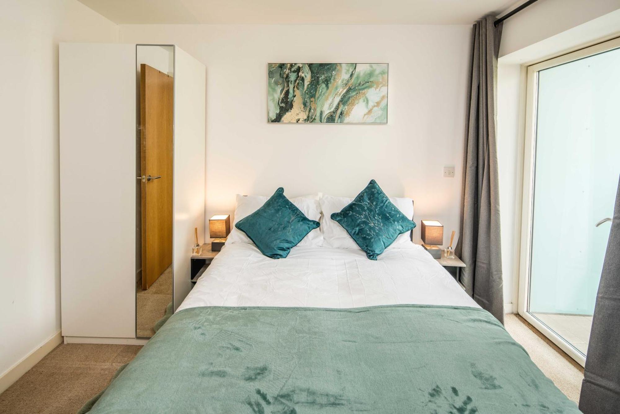 One Bedroom Near With Private Balcony Apartamento Londres