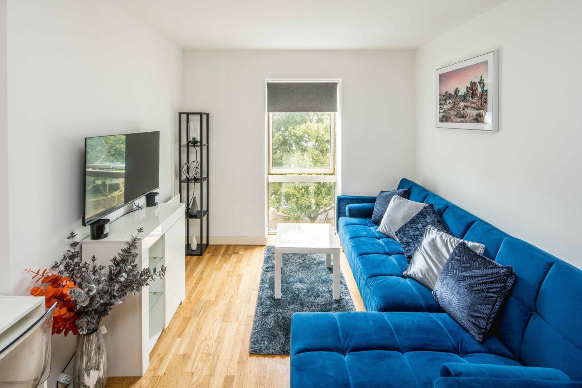 Apartamento One Bedroom Near With Private Balcony